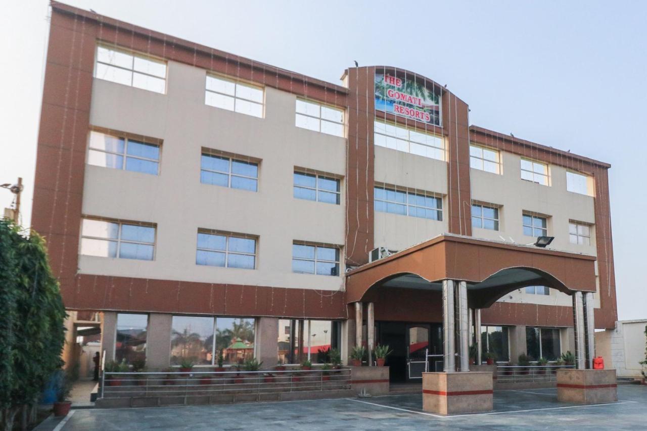 OYO 66888 Gomti Resorts Alīgarh Esterno foto